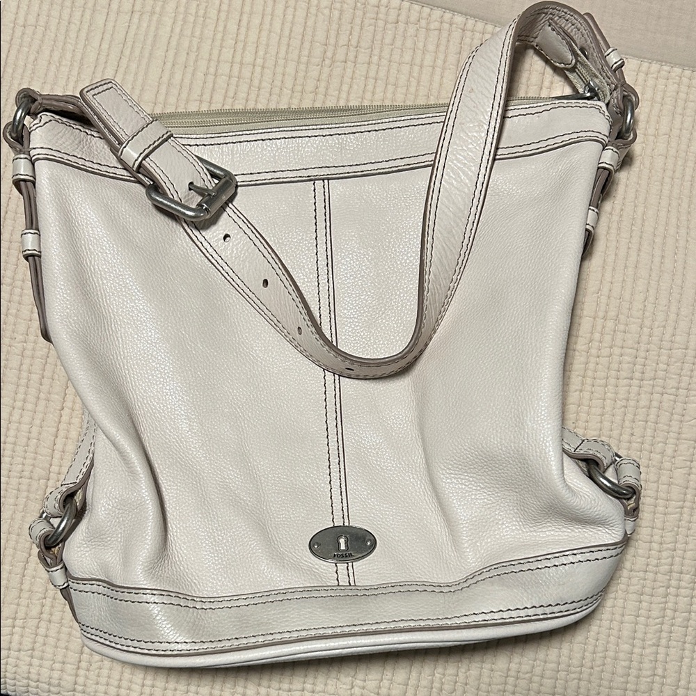 Fossil Cream Leather Shoulder Bag with Silver Hardware